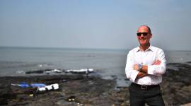 Writer,Photographer Bill Hayes posing for a picture at Bandstand. Bill Hayes, New York’s street photographers, portraits, photographs, books, New York, America, indian express, indian express news