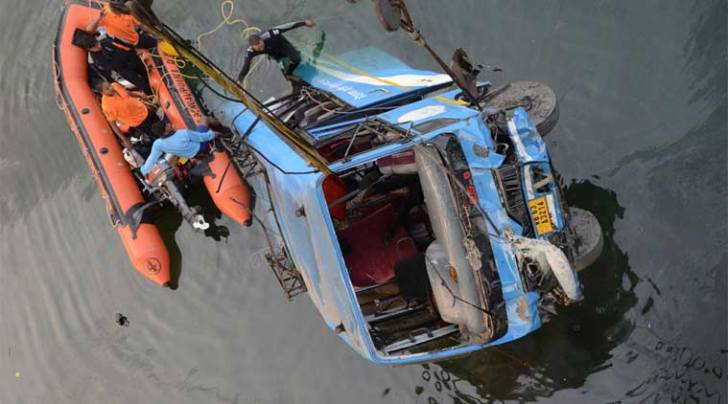 bus accident,