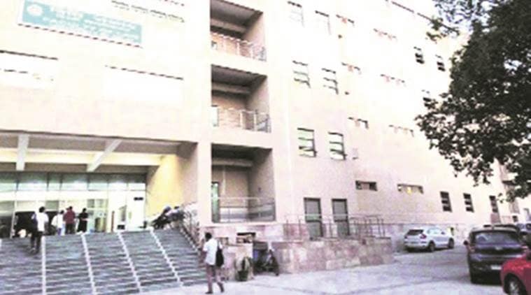 du law faculty, delhi university, theft at du law faq, cpu theft, robbery, burglary, indian express