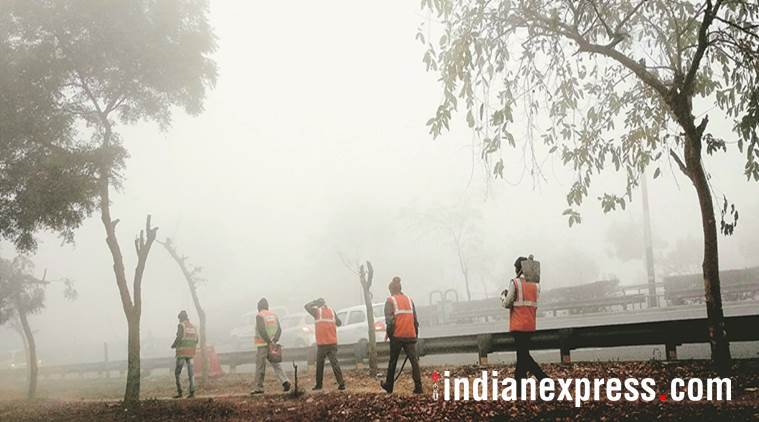 fog, delhi weather, fog in delhi, imd, delhi weather today, visibility, weather dept, temperature, indian express
