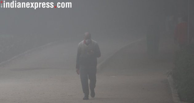 Delhi fog, Delhi worst fog, Delhi dense fog, Delhi weather, Delhi flights cancelled, Delhi news, India news, fog photos, New Year fog, Indian Express news