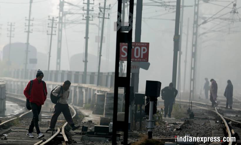 fog safety device, indian railways, irctc, irctc.com, fog, train timings, train late fog, delhi fog, GPS technology, fog safety device photo, GPS fog, india news