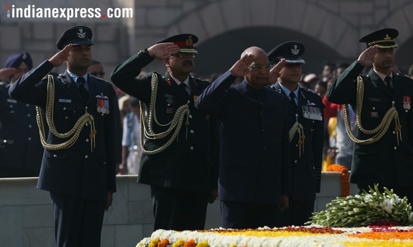 mahatma gandhi, mahatma gandhi death anniversary, martyrs day, gandhi death anniversary photos, rajghat, Rajghat photos, narendra modi, Sonia gandhi, indian express