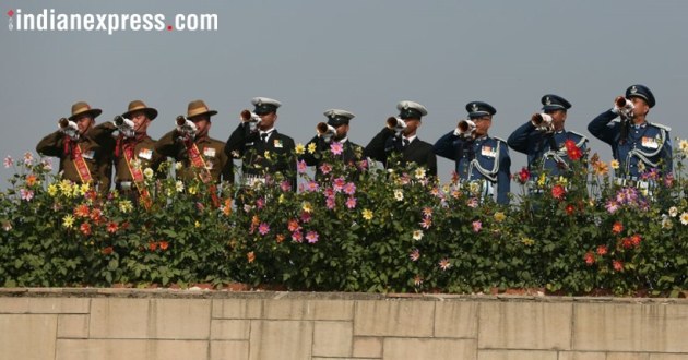 mahatma gandhi, mahatma gandhi death anniversary, martyrs day, gandhi death anniversary photos, rajghat, Rajghat photos, narendra modi, Sonia gandhi, indian express