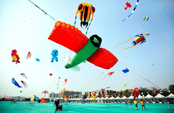 PHOTOS: International Kite Festival 2018: Cool, colourful kites fill ...