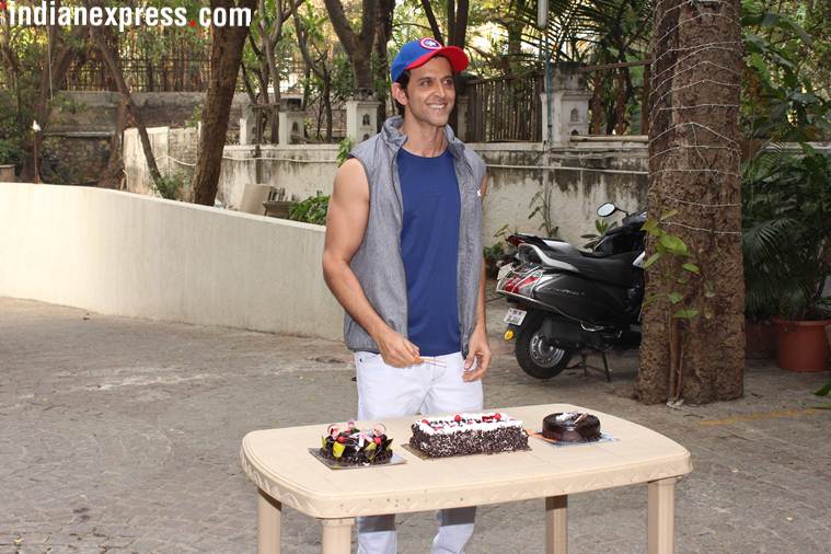 Hrithik Roshan: Puja at home, dance at UMANG for 41st birthday - India Today