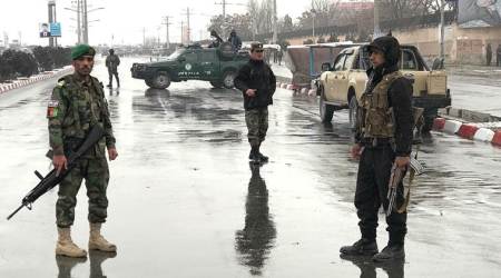 Insurgent attack kills 10 Afghan security forces