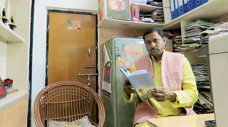 BJP, Agra BJP MP, Ram Shankar Katheria, Yogi Adityanath, Ram Shankar Katheria audio clip, BJP MP threatens police, Scheduled Caste, Katheria threatens policeman, Up police
