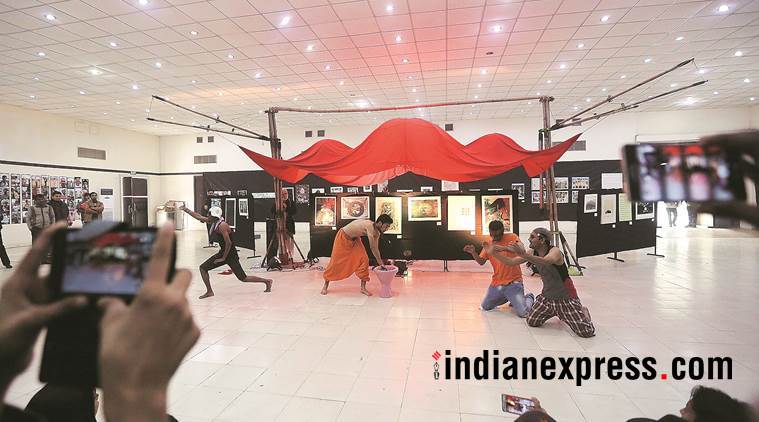 Safdar Hashmi Memorial, constitutional club, art show, farmer protest, sahmat, babri masjid, photo gallery, indian express