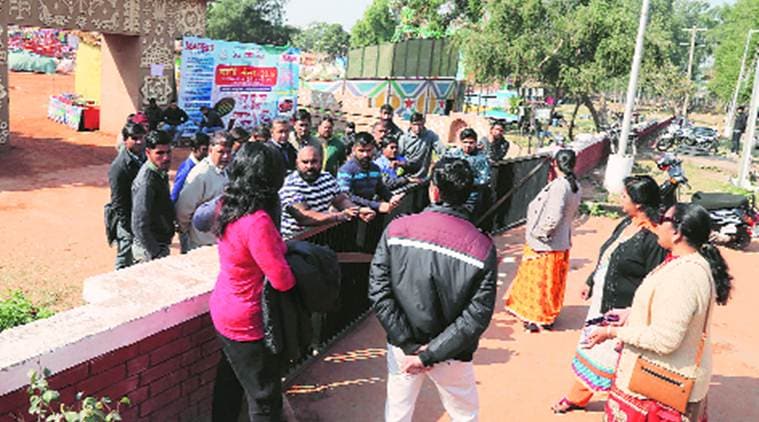 Maghi mela stays out Artists, traders suffer loss as visitors turn