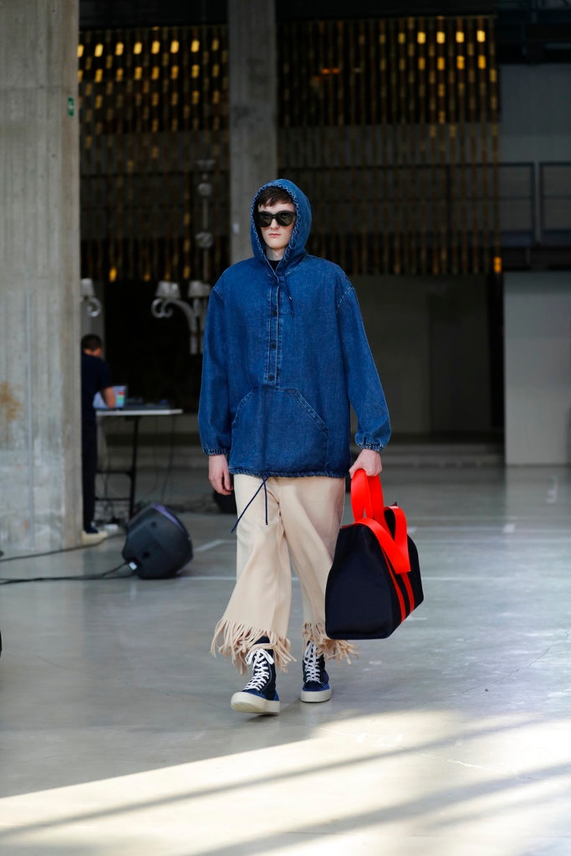 Milan Fashion week, Giorgio Armani, Giorgio Armani men's Fall-Winter 2018-19 collection, DSquared 2, sunnei, sartorial monk