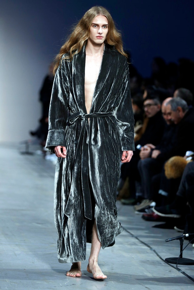 Milan Fashion week, Giorgio Armani, Giorgio Armani men's Fall-Winter 2018-19 collection, DSquared 2, sunnei, sartorial monk