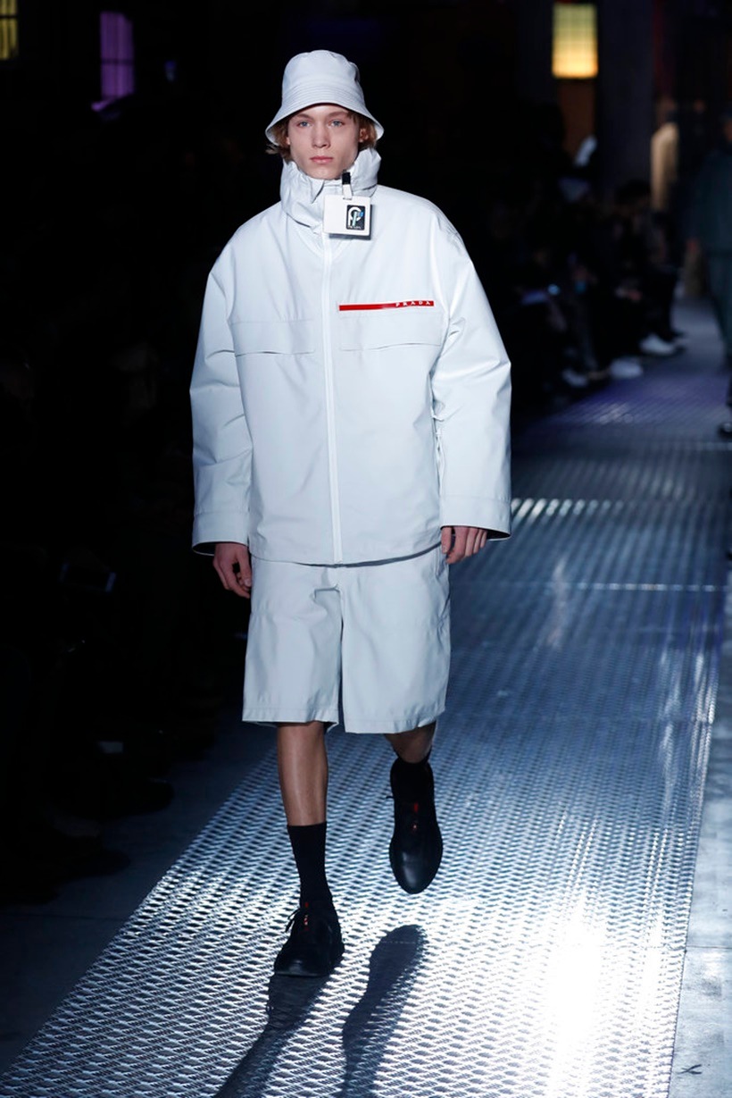 Milan Fashion week, Giorgio Armani, Giorgio Armani men's Fall-Winter 2018-19 collection, DSquared 2, sunnei, sartorial monk