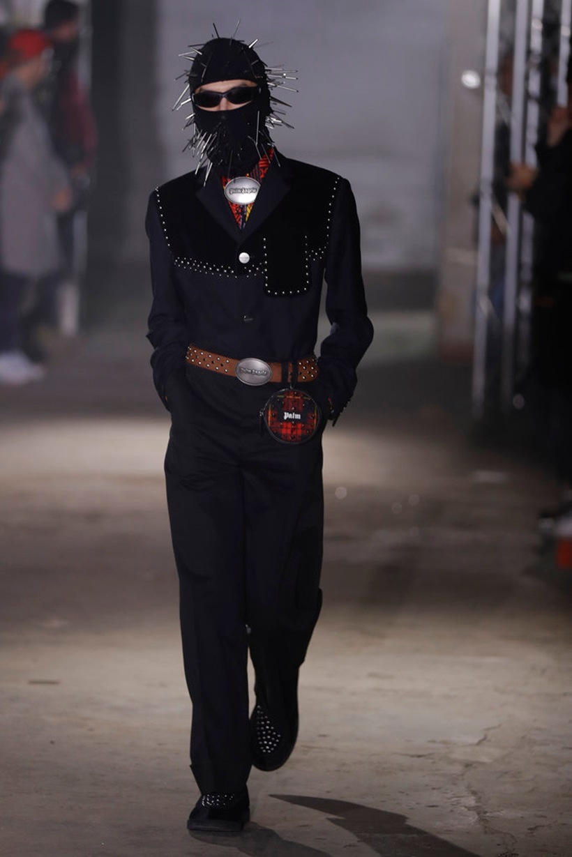 Milan Fashion week, Giorgio Armani, Giorgio Armani men's Fall-Winter 2018-19 collection, DSquared 2, sunnei, sartorial monk