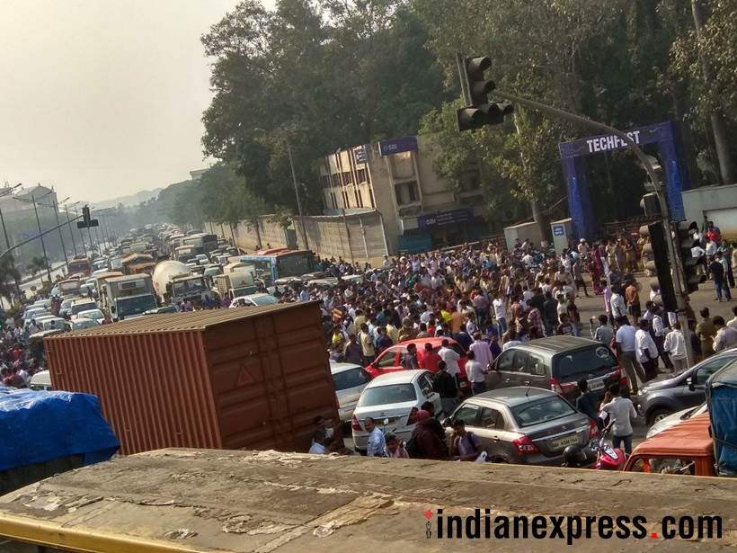 mumbai, mumbai bandh, mumbai rasta roko, battle of koregaon, koregaon bhima, pune, dalit, dalit protests, jignesh mevani, maratha protests, mumbai bandh photos, indian express, mumbai news