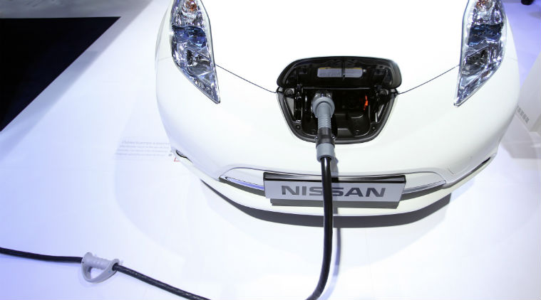 Electric cars, battery technology, Nissan Leaf, Tesla, Chevrolet Bolt, electric vehicles, Honda Motors, Tesla Model 3, Honda Clarity, Volkswagen e-Golf, Hyundai Ioniq