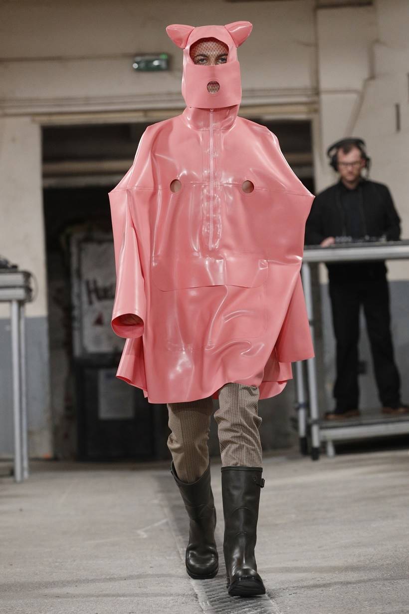 Paris Fashion Week 2018, Paris Men's Fashion Week 2018, Paris Fashion Week 2018 Julien David designs, Walter Van Beirendonck 2018 designs, Valentino 2018 designs, indian express, indian express news