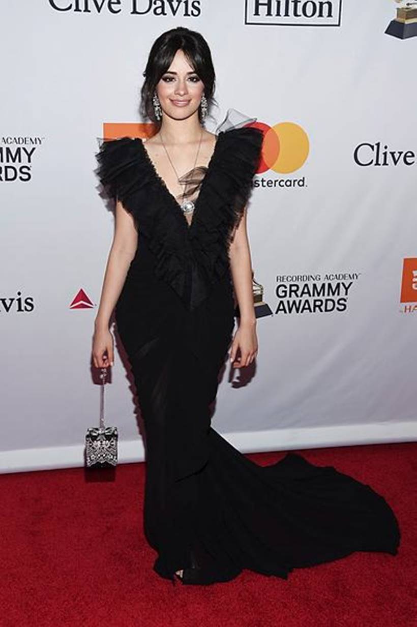 2018 Pre-Grammy Gala, 2018 Pre-Grammy Gala Priyanka Chopra, priyanka chopra, priyanka chopra latest photos, priyanka chopra fashion, priyanka chopra red carpet, katie holmes, katie holmes fashion, chrissy teigen, chrissy teigen fashion, indian express, indian express news