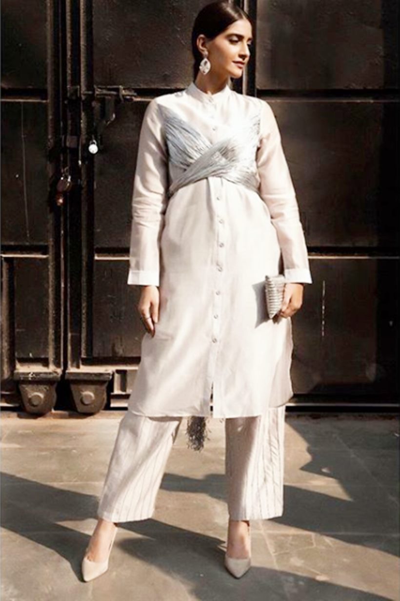 Deepika Padukone, Sonam Kapoor, Priyanka Chopra, Alia Bhatt, ranveer singh, kangana ranaut, manushi chhillar, shilpa shetty, kriti sanon, taapsee pannu, parineeti chopra, disha patani, sunny leone,neha dhupia, athiya shetty, karisma kapoor, raveena tandon, tamaanaah bhatia, celeb fashion, bollywood fashion, indian express, indian express news