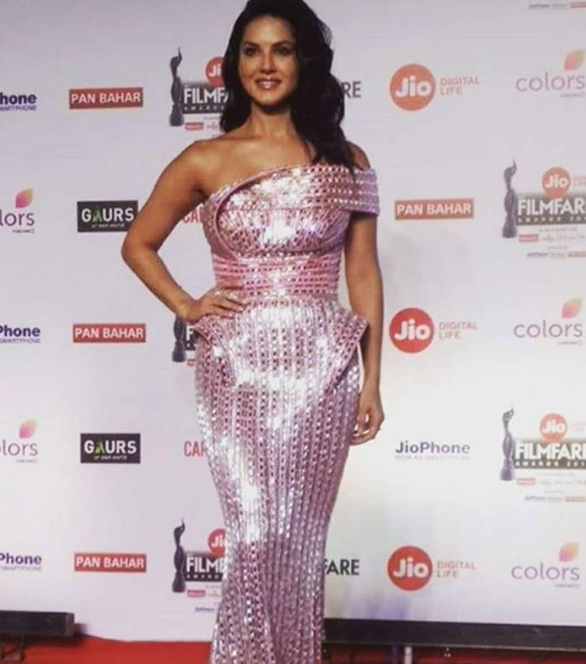 One shoulder dresses, Aishwarya Rai Bachchan, Aishwarya Rai Bachchan latest photos, Manushi Chhillar, Manushi Chhillar latest photos, Deepika Padukone, Deepika Padukone latest photos, Sophie Choudhry, Gauhar Khan, sunny leone