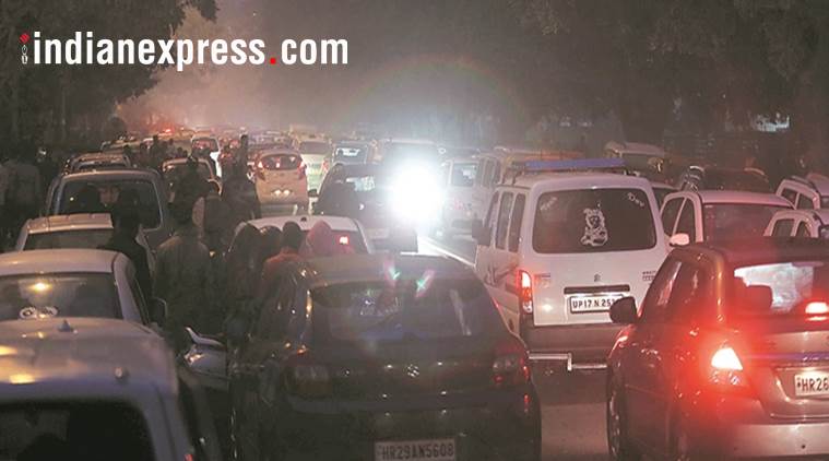 drunk driving, delhi drunk driving test, drunk driving cases on new year, new year drunk driving challans 2018, indian express