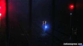 delhi fog, fog, fog safety device, indian railways, irctc, irctc.com, fog, train timings, train late fog, GPS technology, fog safety device photo, GPS fog, india news, indian express news