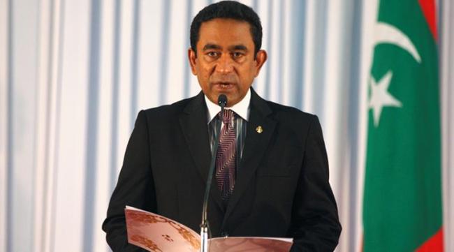 FILE PHOTO Abdulla Yameen takes his oath as the President of Maldives during a swearing-in ceremony at the parliament in Male November 17, 2013. REUTERS/Waheed Mohamed/File Photo