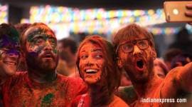 Holi photos, holi images, holi 2018