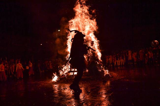 Haiti Carnival, Spain Carnival, Portugal carnival, switzerland carnival, carnival photos, weird photos, international carnivals