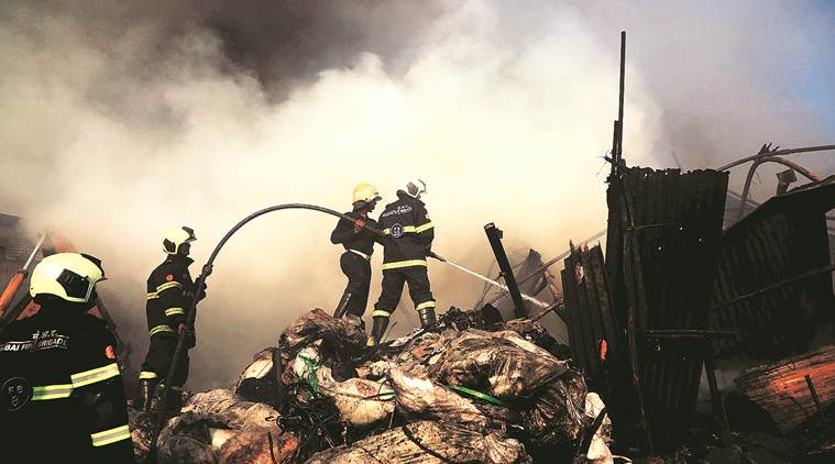 Mumbai: 17 fire tenders put out blaze in market | Mumbai News - The ...