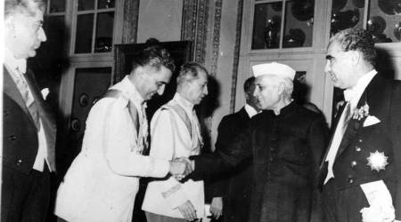 nehru welcomed in iran