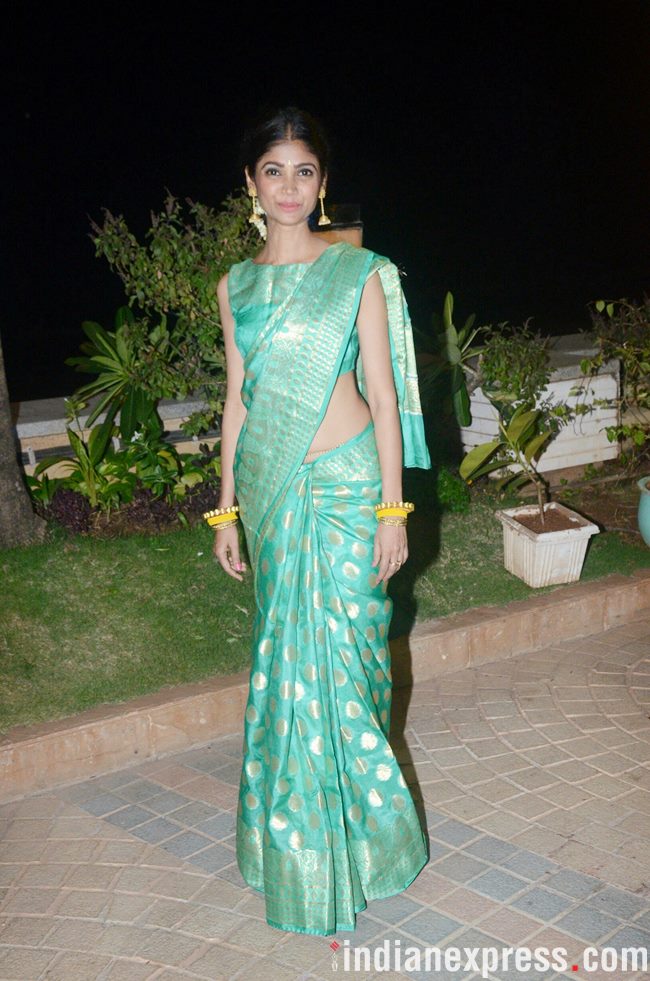 Dipika Kakkar Shoaib Ibrahim Mumbai reception, Dipika Kakkar, Shoaib Ibrahim, Sanaya Irani, Mohit Sehgal, Bharti Singh, Ratan Rajput, Haarsh Limbachiyaa, Sharad Kelkar, Keerti Gaekwad Kelkar, Gurmeet Choudhary, Debina Bonnerjee Choudhary, celeb fashion, bollywood fashion, indian express, indian express news