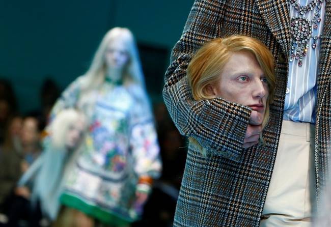 milan fashion week, milan fashion week 2018, gucci, gucci milan fashion week, Gucci Fall/Winter 2018-2019 collection, fashion news, lifestyle news, indian express, milan fashion week photos, gucci 2018 collection photos