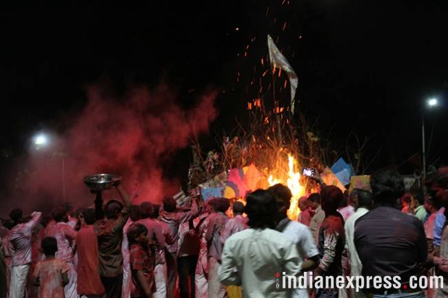 Holi photos, holi images, holi 2018