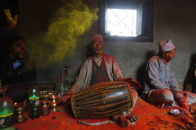 Holi photos, holi images, holi 2018