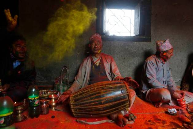 Holi photos, holi images, holi 2018