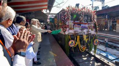 Prime Minister Narendra Modi flagging off the Mysuru-Udaipur Palace Queen Weekly Humsafar Express