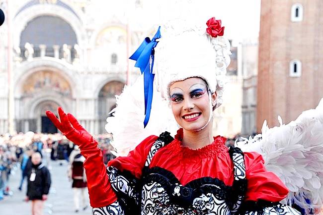Venice Carnival, Venice carnival pictures, Venice carnival 2018, Italy Venice carnival, Italy Venice carnival 2018, Italy Venice carnival best pictures, carnival pictures around the world, Indian express, Indian express news, Italy, Italy tourism