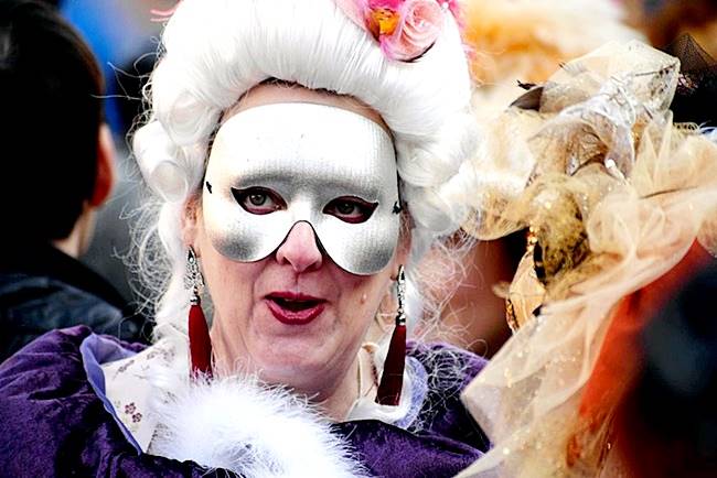 Venice Carnival, Venice carnival pictures, Venice carnival 2018, Italy Venice carnival, Italy Venice carnival 2018, Italy Venice carnival best pictures, carnival pictures around the world, Indian express, Indian express news, Italy, Italy tourism