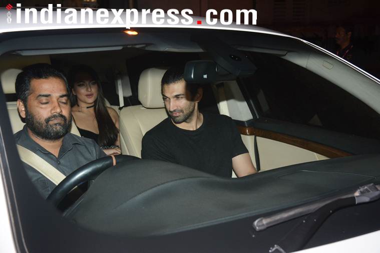 aditya roy kapoor sonakshi sinha at karan johar's party