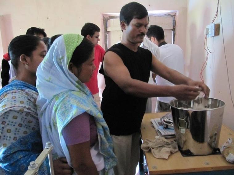 padman arunachalam muruganantham akshay kumar