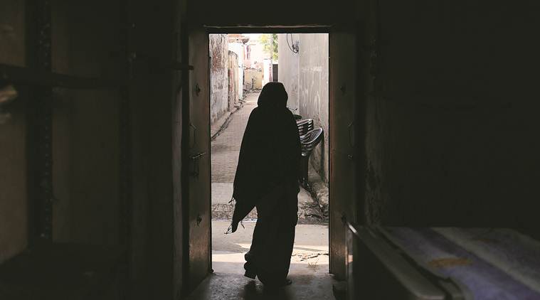 Meerut: girl set herself on fire, two families differ on stalking charge