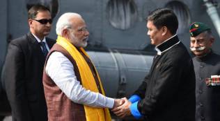 Arunachal Pradesh Chief Minister Pema Khandu welcomed Prime Minister Narendra Modi to the state on Thursday. (Photo: Twitter/@PMOIndia)