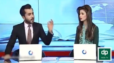 This Video Of Two Pakistani Anchors Fighting In A Newsroom Has Gone Viral Trending News The Indian Express