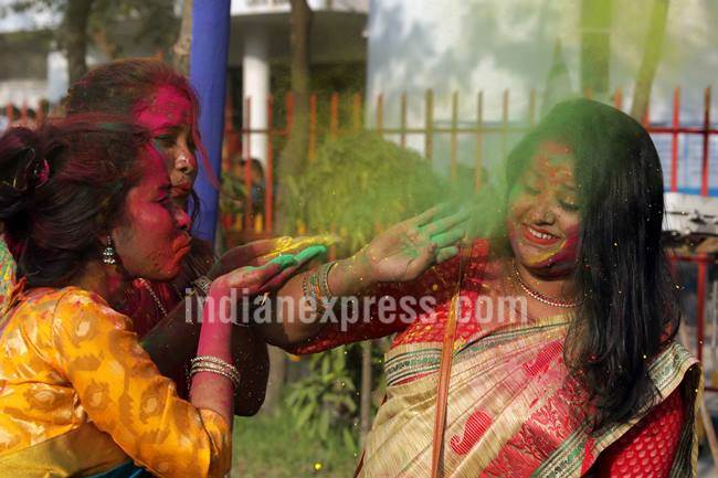 holi, holi photos, holi celebrations, holi in india, holi part, holi pics, indian express, indian express news