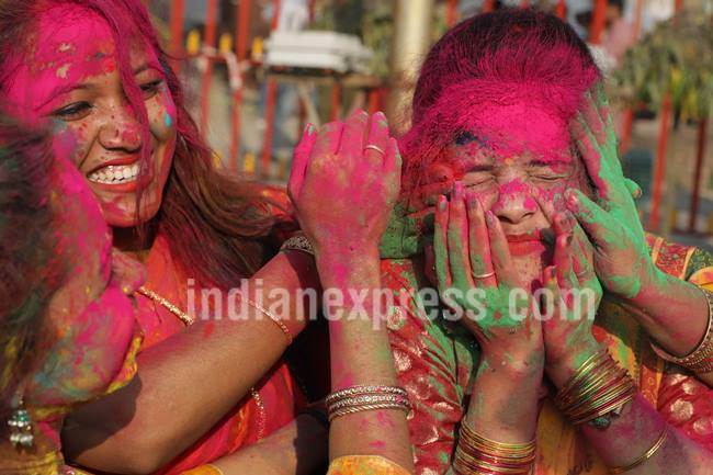 holi, holi photos, holi celebrations, holi in india, holi part, holi pics, indian express, indian express news