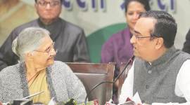 Shiela Dikshit by his side, Maken takes blame for rift in Congress Delhi unit