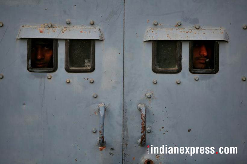 Sunjwan attack photos, sunjwan encounter images, army encounter images, army camp attack pics, jammu kashmir, indian army pictures, sunjwan latest pics, indian express