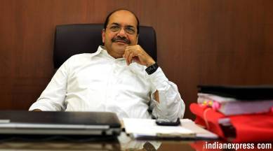 Former Bombay High Court judge Abhay Thipsay joins Congress