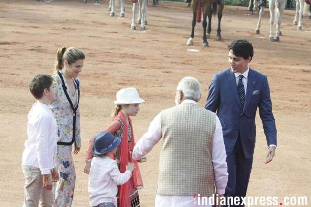 Justin Trudeau, Narendra Modi, Modi meets Trudeau, PM Modi hugs Trudeau, Trudeau India photos, Ceremonial Reception, Rashtrapati Bhavan, Indian Express
